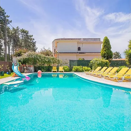 Verdizela's Pool And Garden *