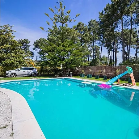 Verdizela's Pool And Garden Chalet Corroios